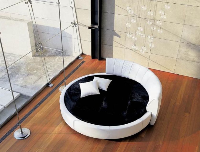 Obracane łóżko Luna od firmy Angelo kosztuje od 49 900 zł. PATT MEBEL