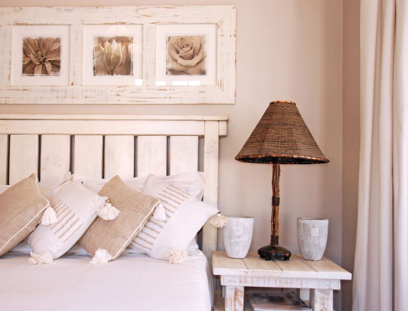 Spokojne kolory w sypialni pozwalają się wyciszyć przed snem.