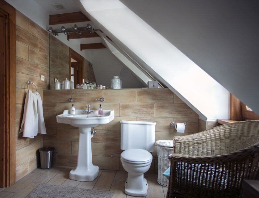 Drewniany dworek po latach. Drewniany dworek po latach