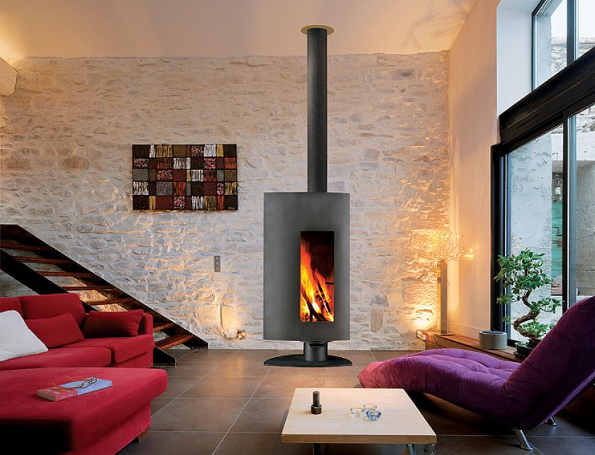 Kominki-rzeźby wykute z żelaza