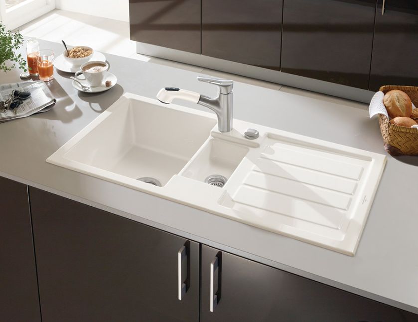 Zlew Flavia za 5150 zł i bateria Primara z kolorową wylewką za 2134 zł, VILLEROY BOCH