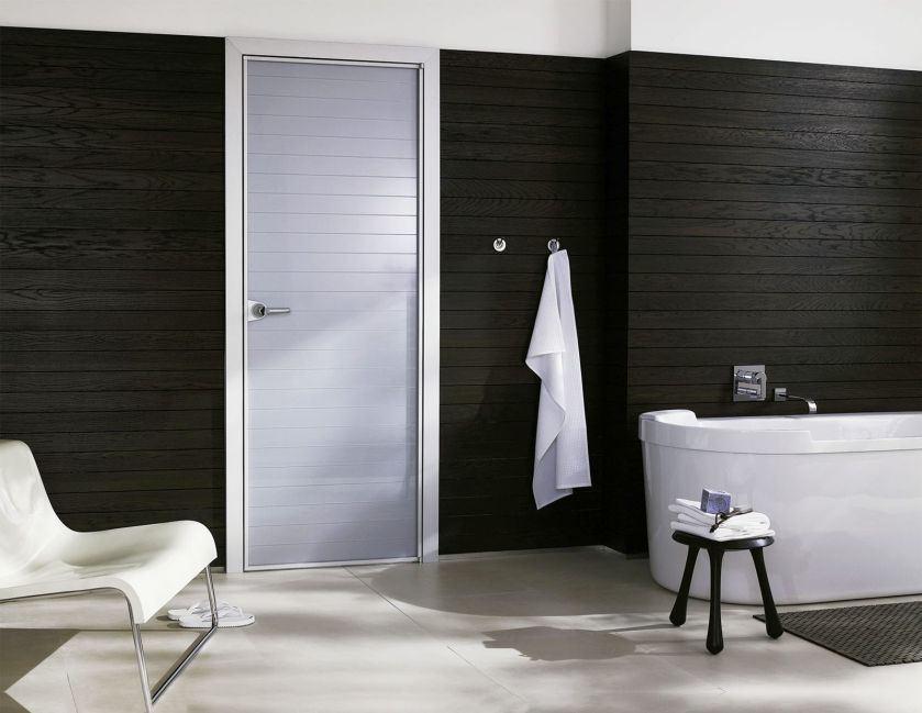 SWING DOOR, mają aluminiową ramę i ościeżnicę, kosztują 3100 zł, RAUMPLUS.