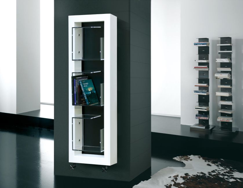 Grzejnik dekoracyjny pełniący także funkcję półki. Deltacalor, Boxes 4