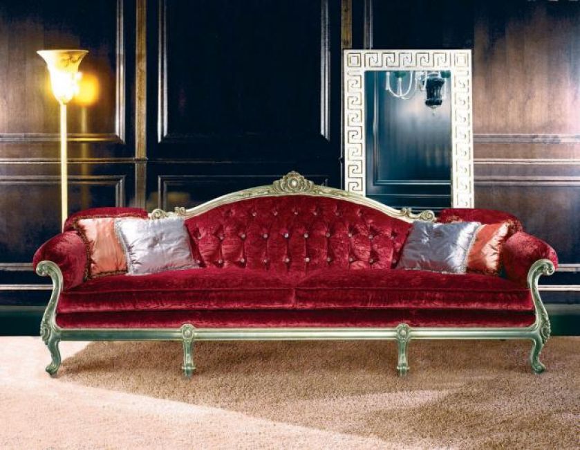 Klasyczny mebel i współczesne tkaniny, kolekcja Houte Collection, firma Epoque.