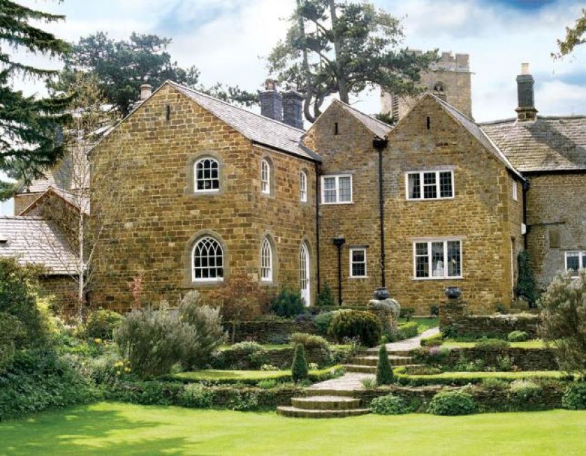 Dom w Pettifers pod Oksfordem. Angielski trawnik i polska łąka