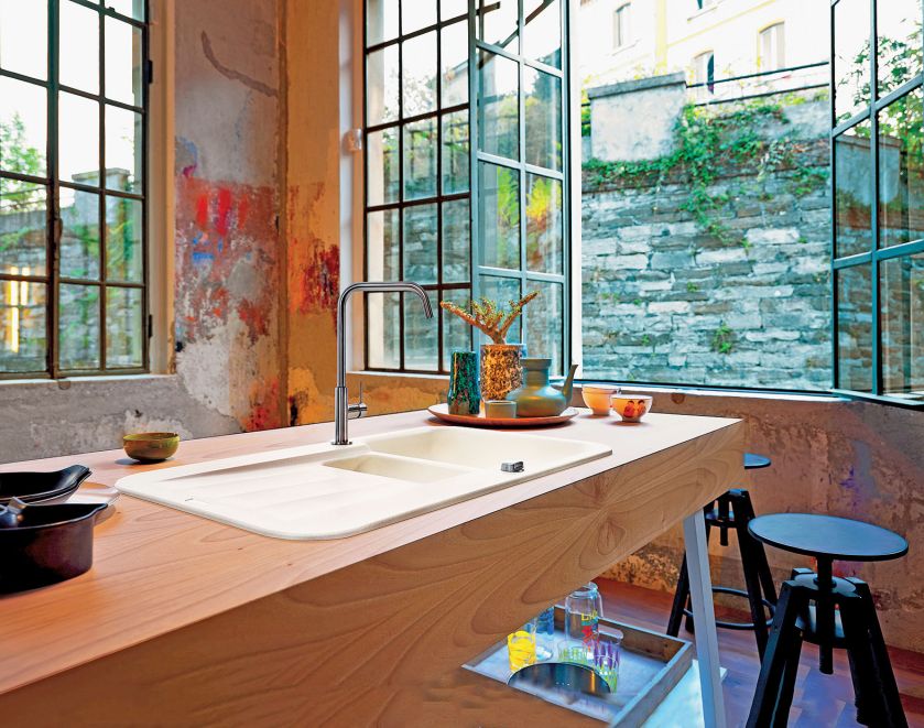 Pebel - PBG ^%!, na drewnianym blacie zlewozmywak z Fragranitu, bardzo trwałego i odpornego na