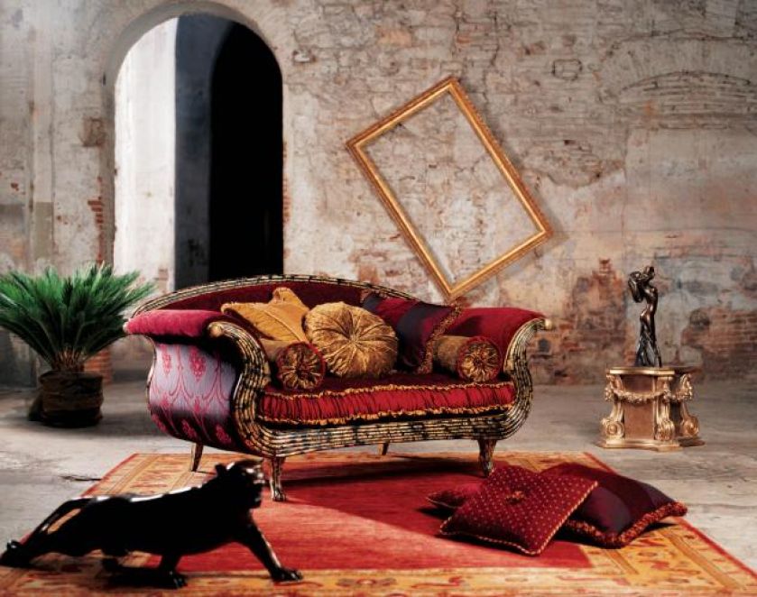 Kolekcja Romantica od Mantelassi. Za dwuosobową sofę Lepus zapłacimy 19 500 zł. HEBAN