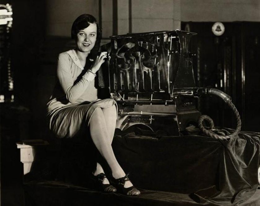 Największy toster na świecie, Narodowa Wystawa Sprzętu Elektrycznego, 1920 r., Manhattan, Nowy Jork, fot. CORBIS