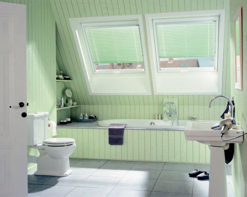 Ściany i rolety w tym samym kolorze. VELUX