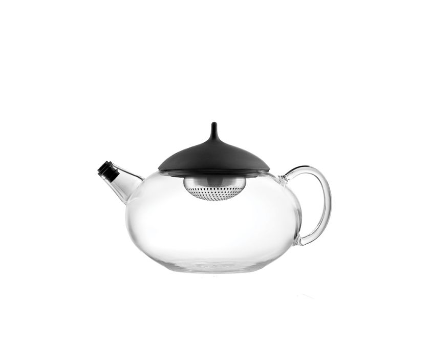 szklany dzbanek z zaparzaczką do herbaty