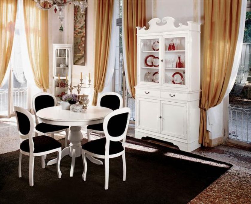 Kredens od Tonin Casa. STUDIO ITALIA