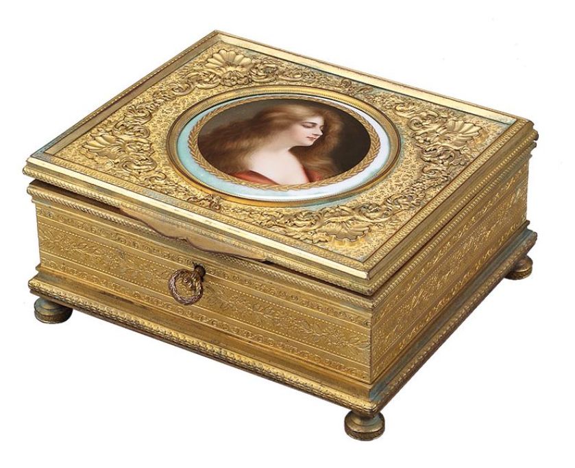 Historia szkatułki na biżuterię. Historia szkatułki na biżuterię