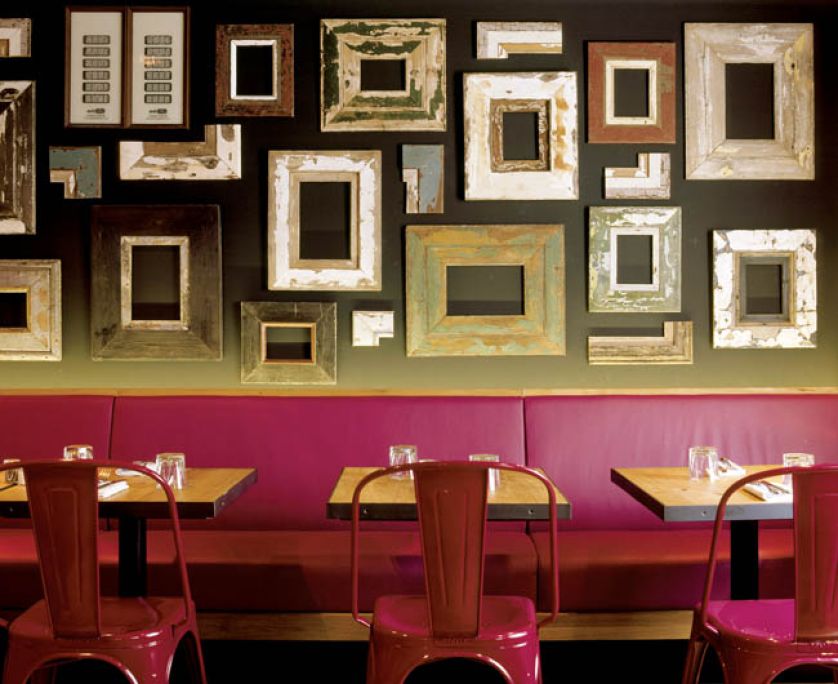 Jamie s Italian - restauracja walijskim mieście Cardiff. Projekt wnętrza - Martin Brudnizki.