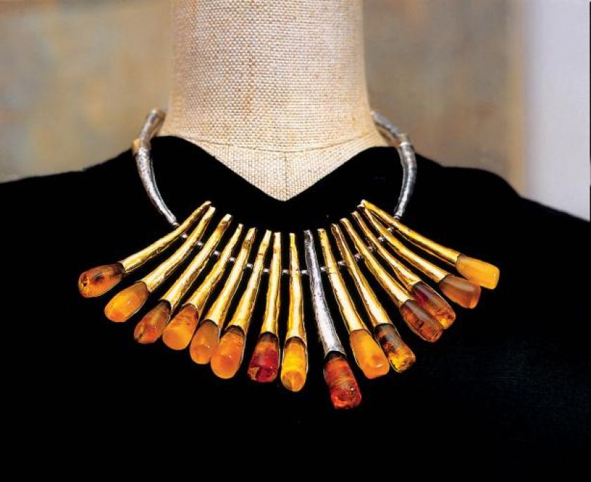 Naszyjnik z bursztynami. Bursztynowy koncert