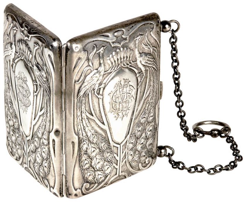 Srebrny wizytownik typu chatelaine (noszony na łańcuszku) w stylu art nouveau, anglia, 1904 r., z