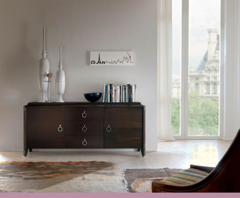 Komoda projektu Włocha Lorenzo Belliniego. SELVA