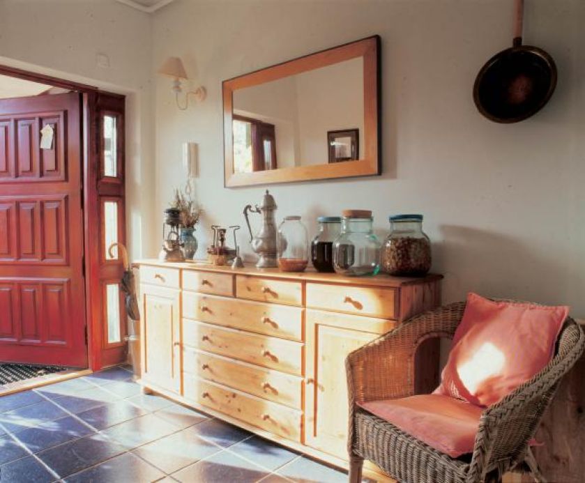 W holu gości witają słoje z domowymi przetworami.