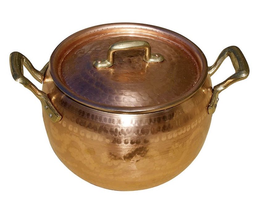 styl toskański miedziane naczynia