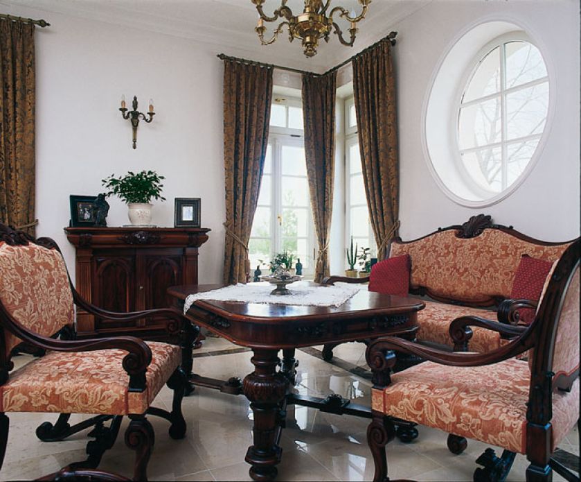 Dwór stanął w okolicy jakby żywcem wyjętej z obrazów Chełmońskiego