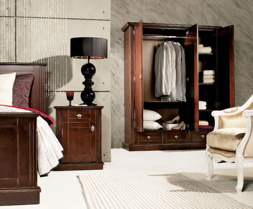 Pojemna szafa Impero kosztuje 3260 zł. MEBLONOWAK