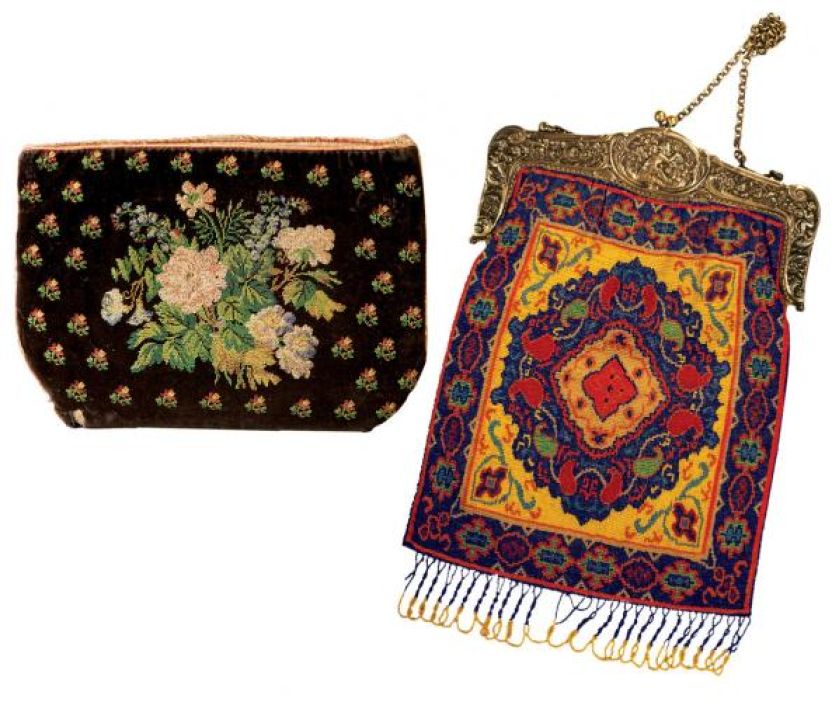Aksamitna saszetka haftowana jedwabnymi nićmi. Na awersie krajobraz romantyczny, na rewersie kompozycja kwiatowa, ok. 1840