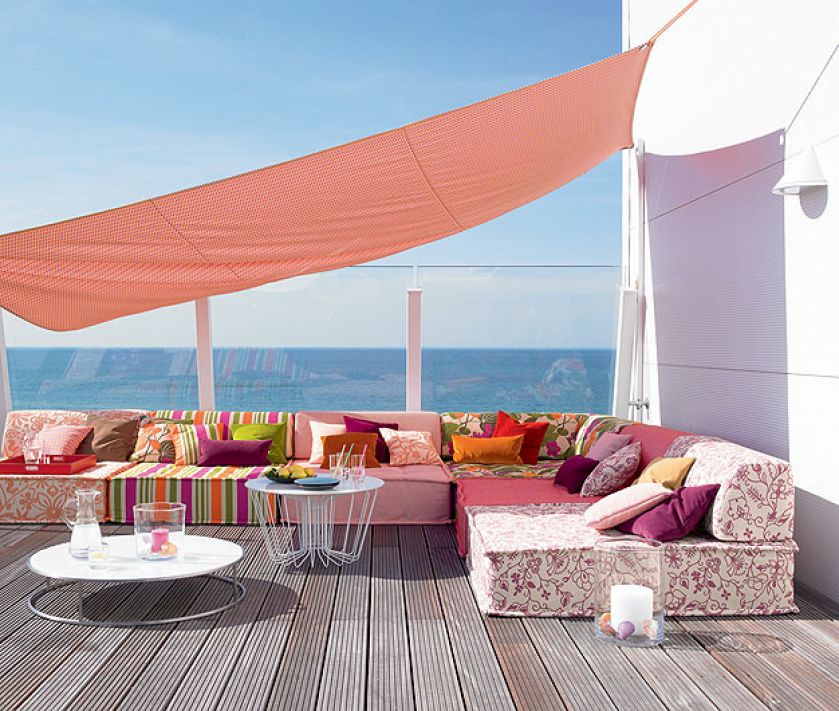 Narożnik XXL – nie tylko do living roomu. Tkaniny obiciowe to kolekcja Patio.