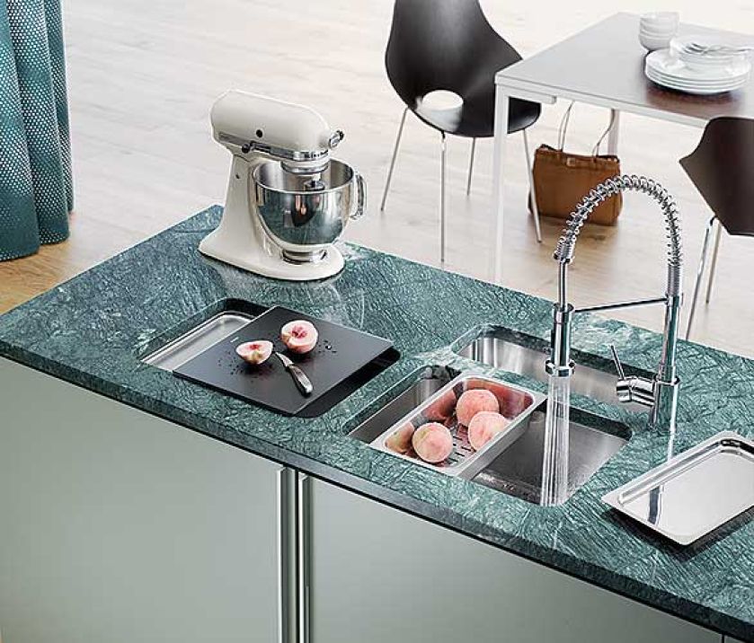 Pomysłowy zlewozmywak firmy Blanco składa się z trzech elementów, które możemy dowolnie zestawiać. Cena dużego - 3999 zł. Do