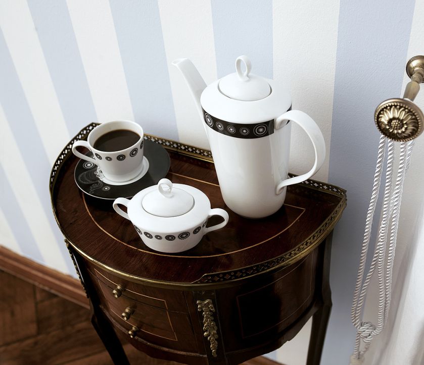 Klasyczny zesta Fany od KRISTOFF. Kawa z ekspresu XXI wieku