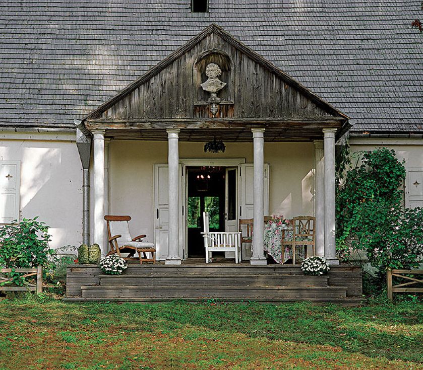 Dworek Karoliny Wajdy. Mój przyjaciel dworek