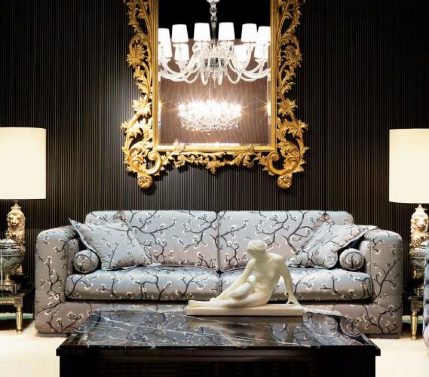 Kryształowe lustro Zanaboni ma ramę z drewna pokrytego 24-karatowym złotem. Kosztuje 147 900 zł. PATT MEBEL