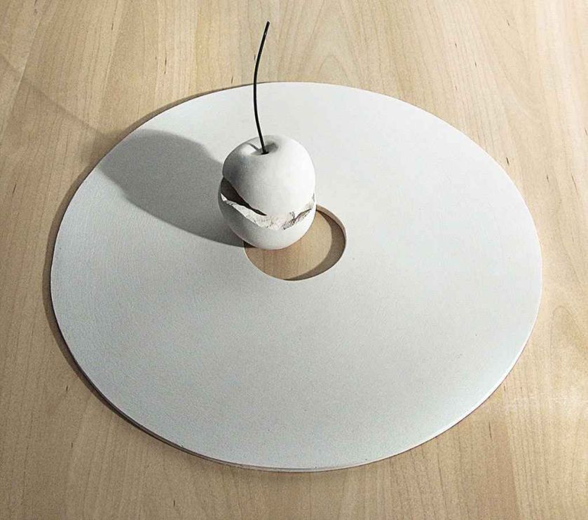 Ważny jest szczegół: minimalistyczne rzeźby Katarzyny Handzlik