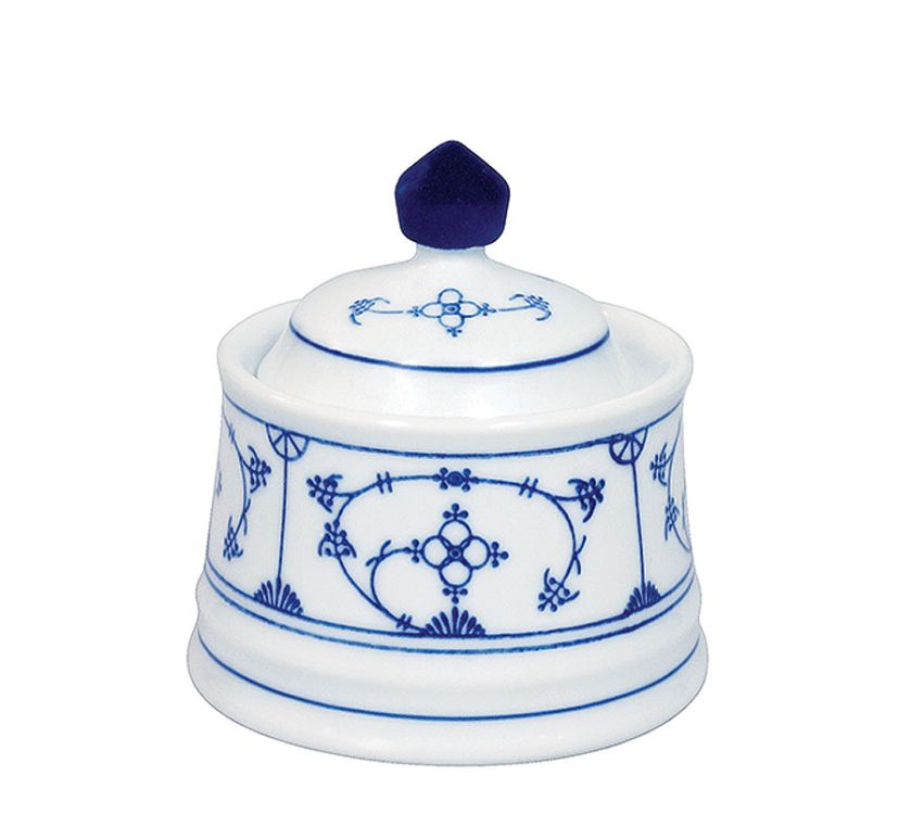 Indisch Blau to obok wzoru cebulowego i malunków smoków najpopularniejszy kobaltowy ornament.