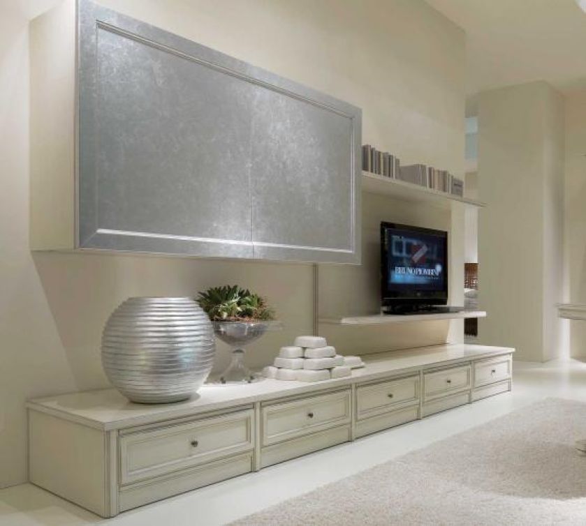 W tym sezonie tylko naturalne materiały - kącik telewizyjny jest zrobiony z przecieranego drewna, a