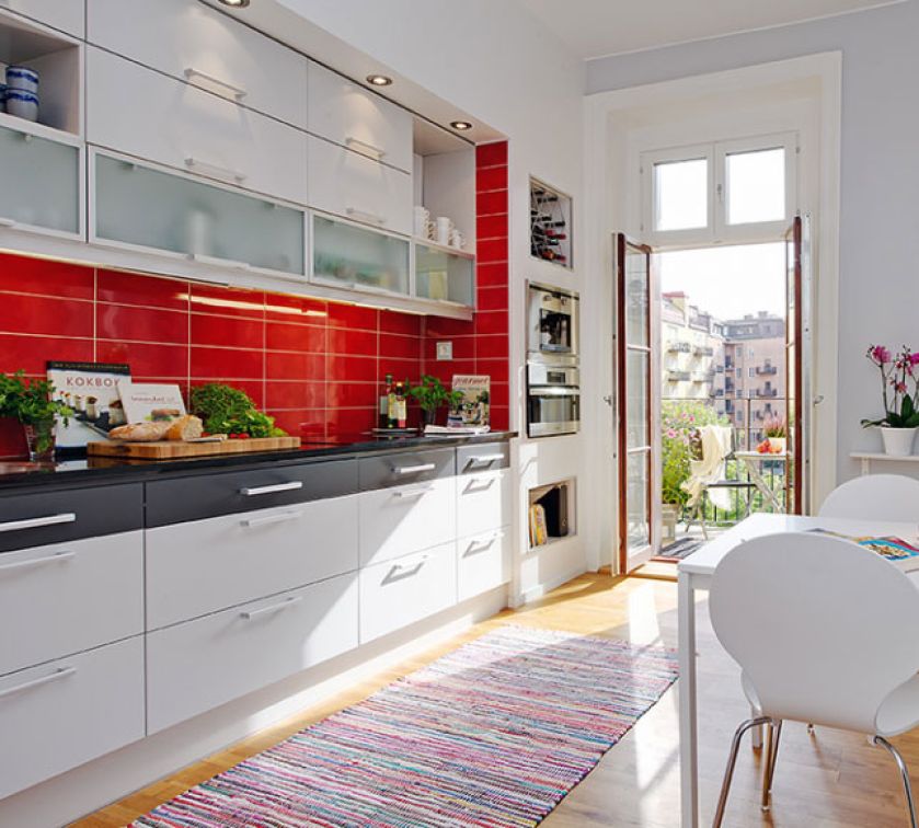 Kilka czerwonych akcentów w kuchni nada jej wyrazistego smaku. W kolorze pieprzu cayenne może być