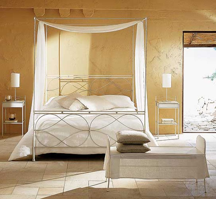 Łóżko Raphael można zamówić ze skrzynią na pościel lub bez. Dostępne wymiary: 160 x 190 cm i 180 x