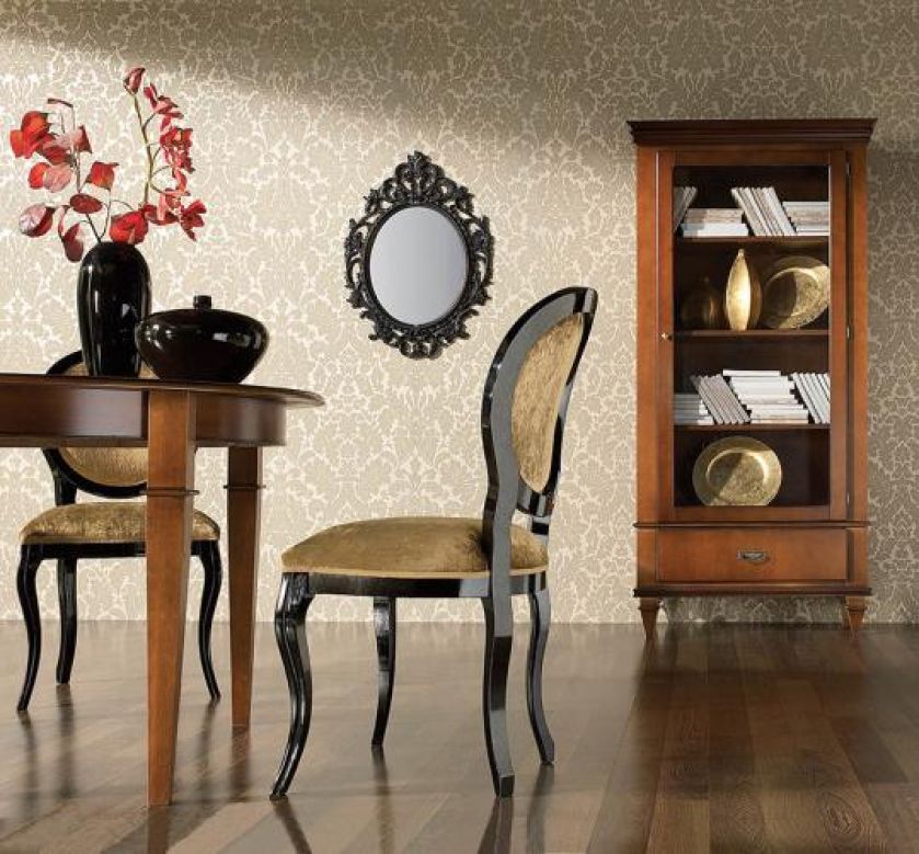 Tam, gdzie jemy, musi pojawić się kredens. Witryna Egiza w kolorze jasnego orzecha - 1930 zł. MEBLONOWAK