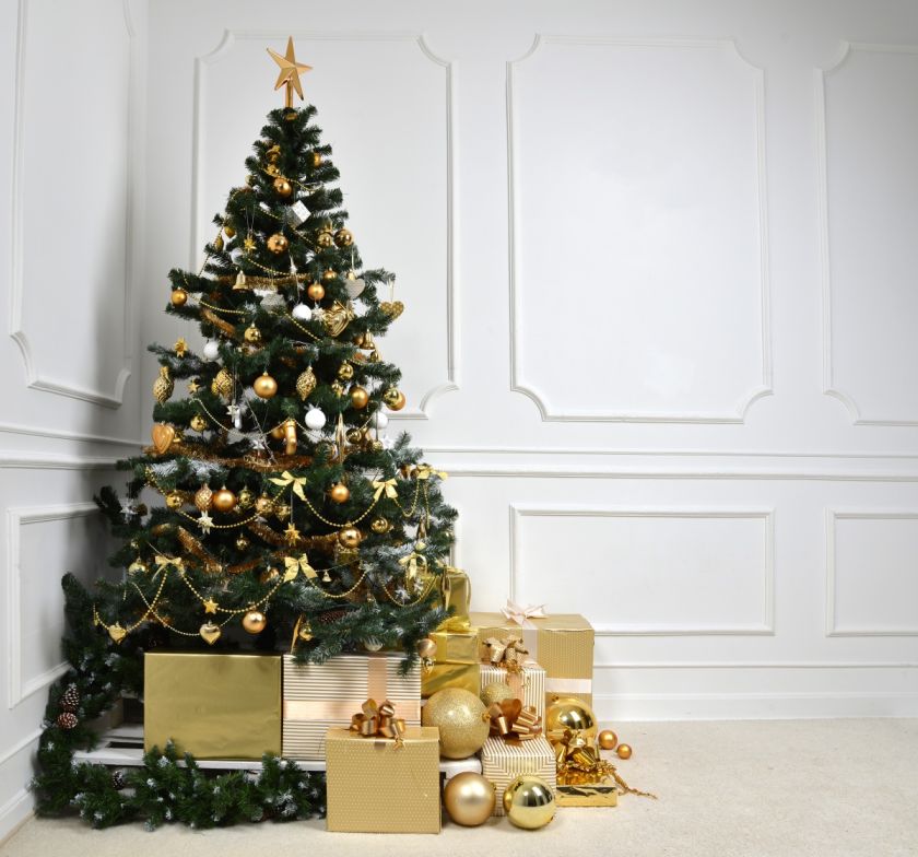 Złote dekoracje choinkowe
