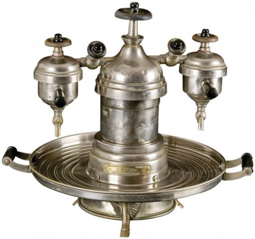 Ciśnieniowa kawiarka produkowana przez fabrykę Simerac w Ferrarze, Włochy, 1920-1930 r., KOLEKCJA MAURO CARLI