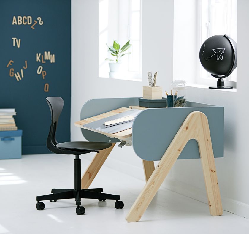 biurko dla dziecka z regulacją wysokości