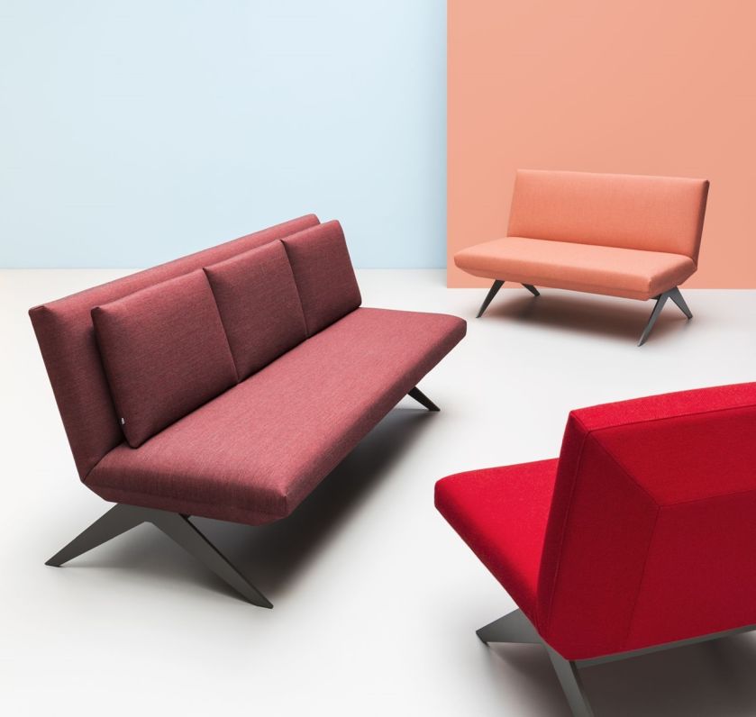 Sofa w kolorze koralowym, NOTI, Everspace