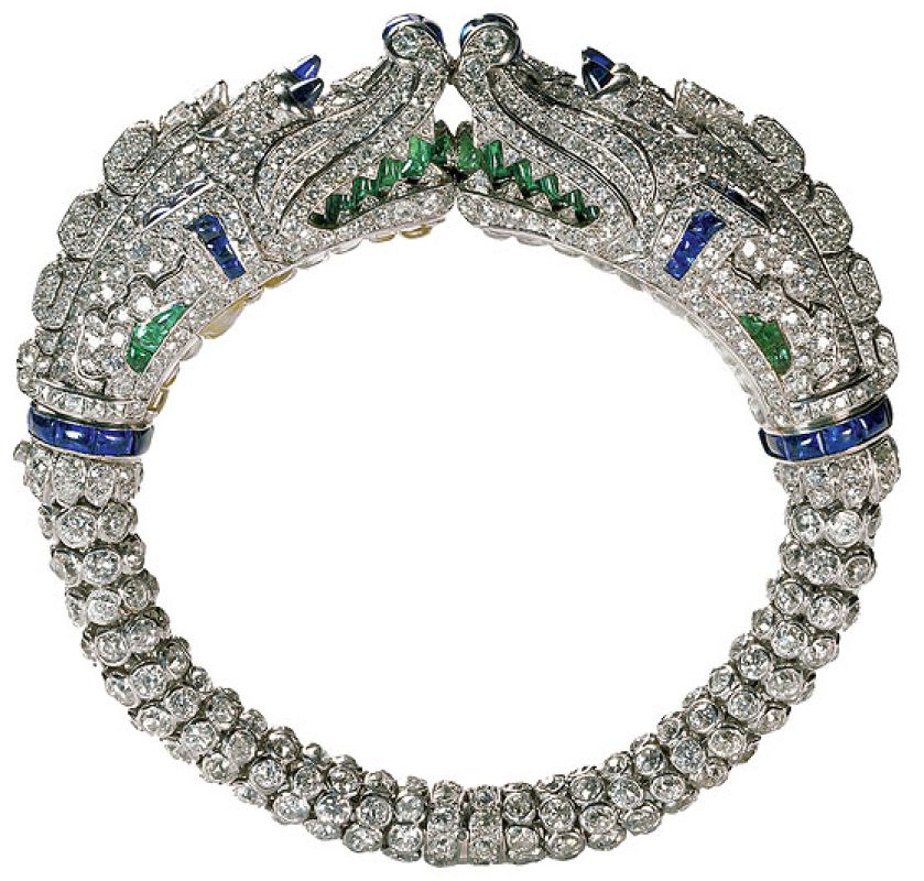 Z diamentami, szafirami i szmaragdami z 1929 roku.