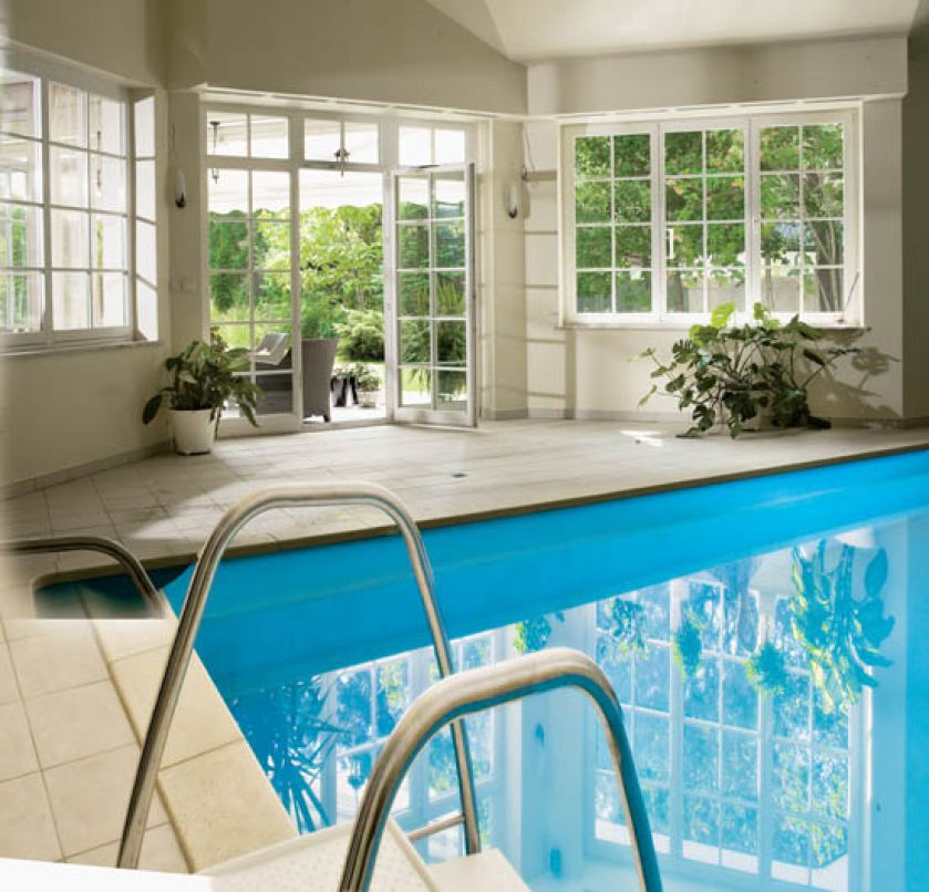 Choć ten basen ma zaledwie 10 na 5 metrów, w upalne dni i tak jest niezastąpiony.