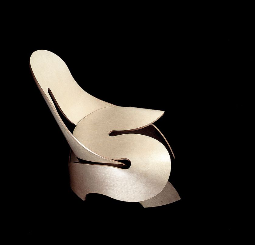 Krzesło Fauteuil, wspólny projekt z Kevinem Hughesem.