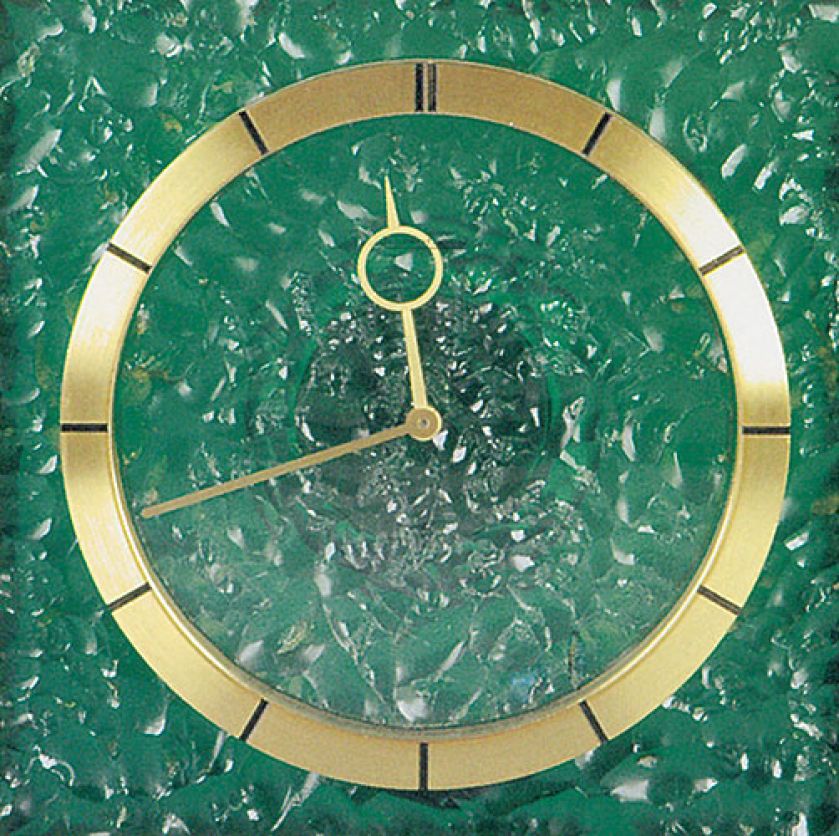 Zegar gabinetowy w obudowie z zielonego przezroczystego pleksi o fakturze kamienia, Jaeger-LeCoultre, Szwajcaria, 1971 r.