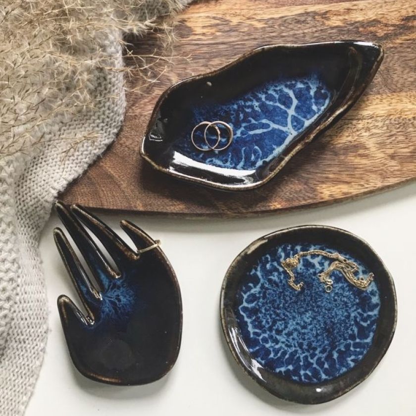 ceramiczna tacka na biżuterię