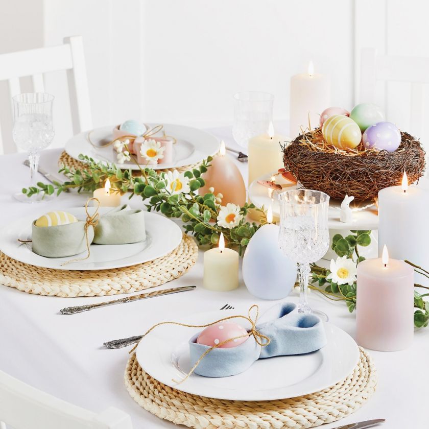 pastelowe ozdoby wielkanocne na stół