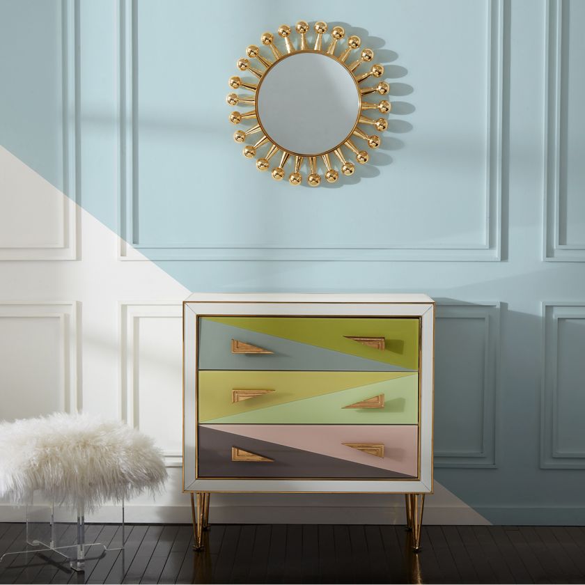 Ceramika od dzieciństwa budziła jego zainteresowanie. Jonathan Adler dzisiaj jest mistrzem designu.