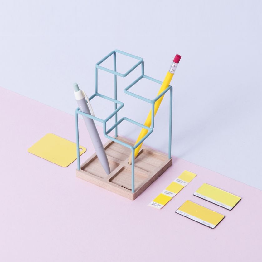 nowoczesny organizer na biurko