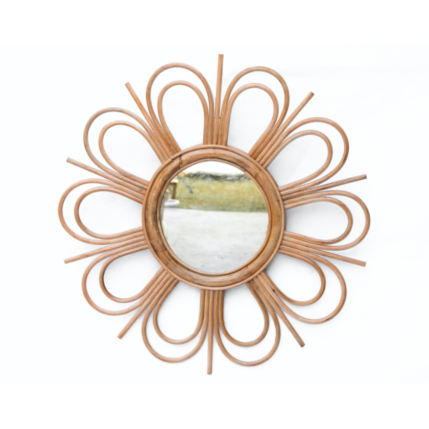 lustro rattanowe w stylu boho