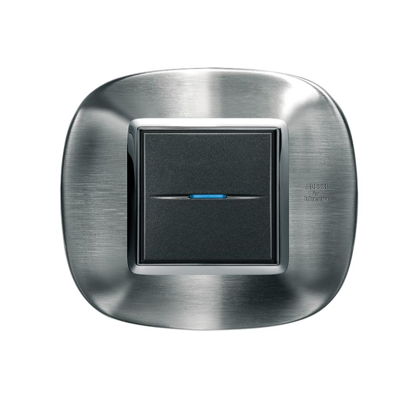 Przykład włącznika z kolekcji Axolute. Zdjęcie: Legrand